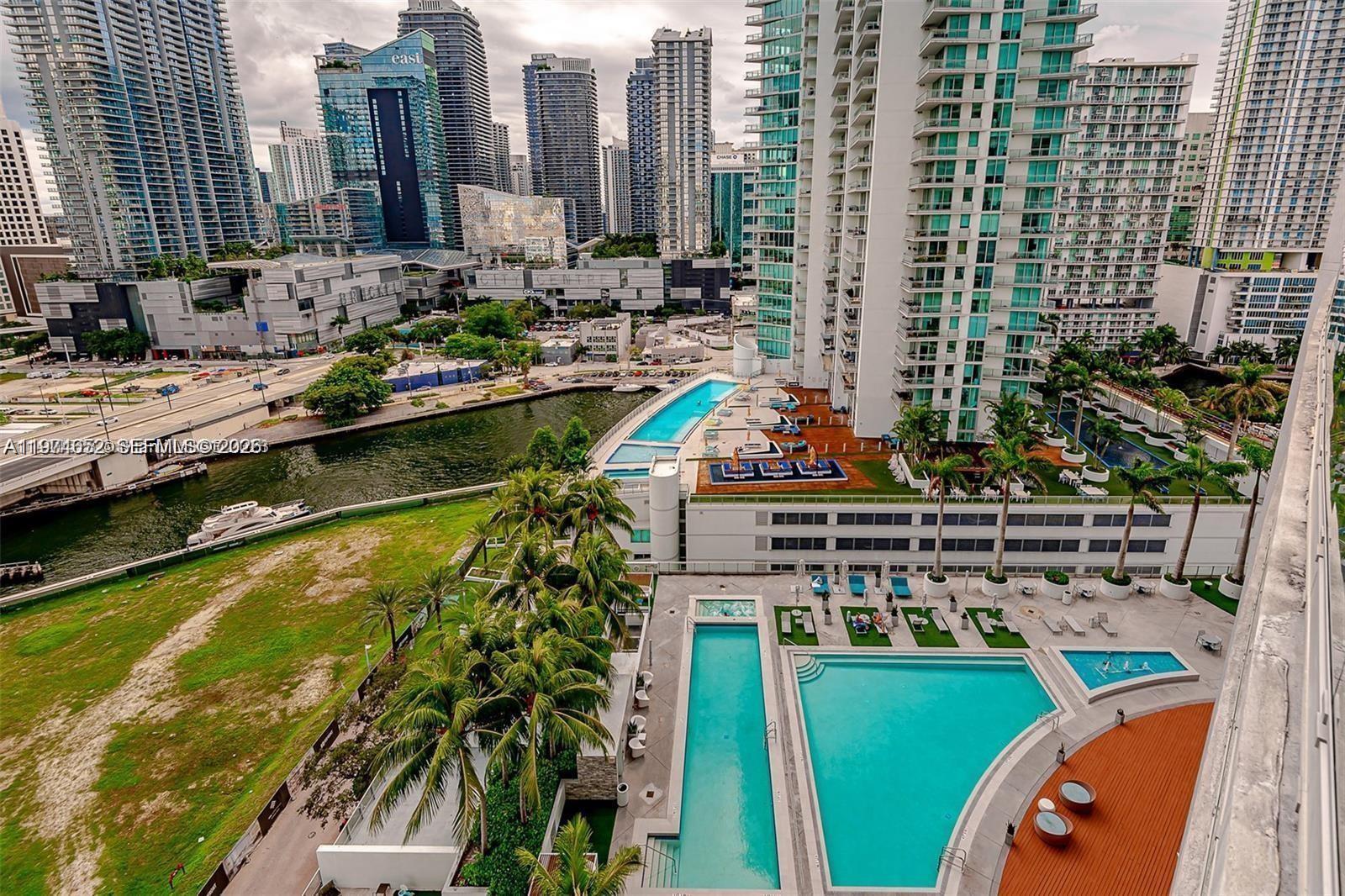 90 Southwest 3rd Street, Unit 2002 Miami, FL 33130 - Photo 17 of 18