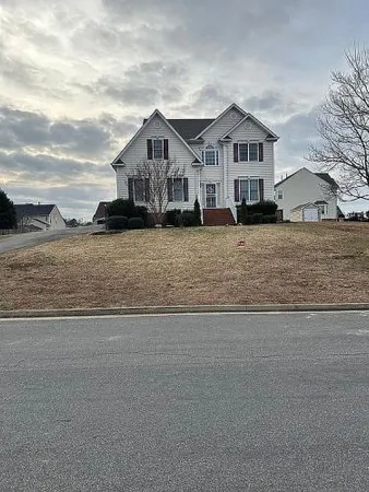 $435,000 | 905 Oldenburg Circle, Richmond, VA 23223