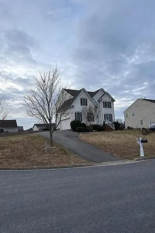 $435,000 | 905 Oldenburg Circle, Richmond, VA 23223