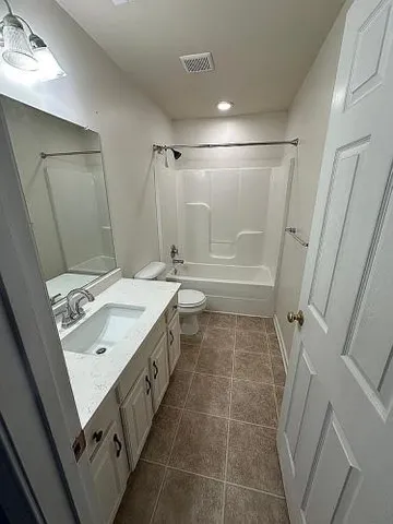 $435,000 | 905 Oldenburg Circle, Richmond, VA 23223