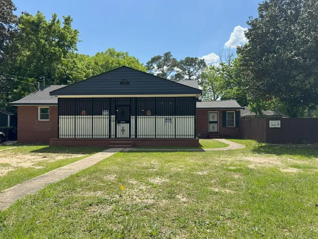 $900 | 2704 Lee Street, Unit B1, Columbus, GA 31903