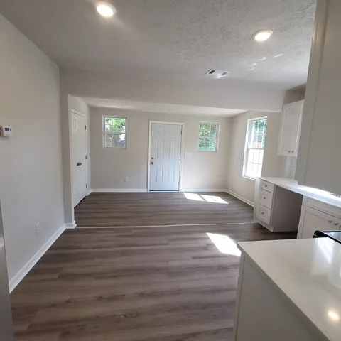 $900 | 2704 Lee Street, Unit B1, Columbus, GA 31903