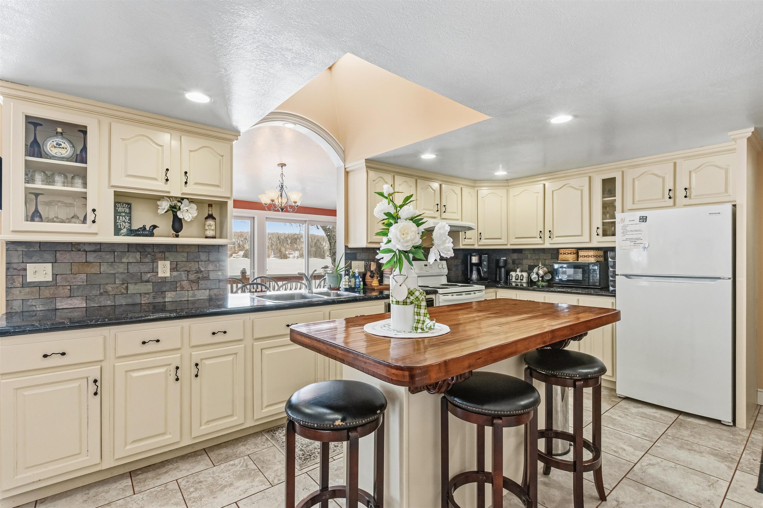 4012 Highway 114 Canaan, VT 05903 - Photo 4 of 60