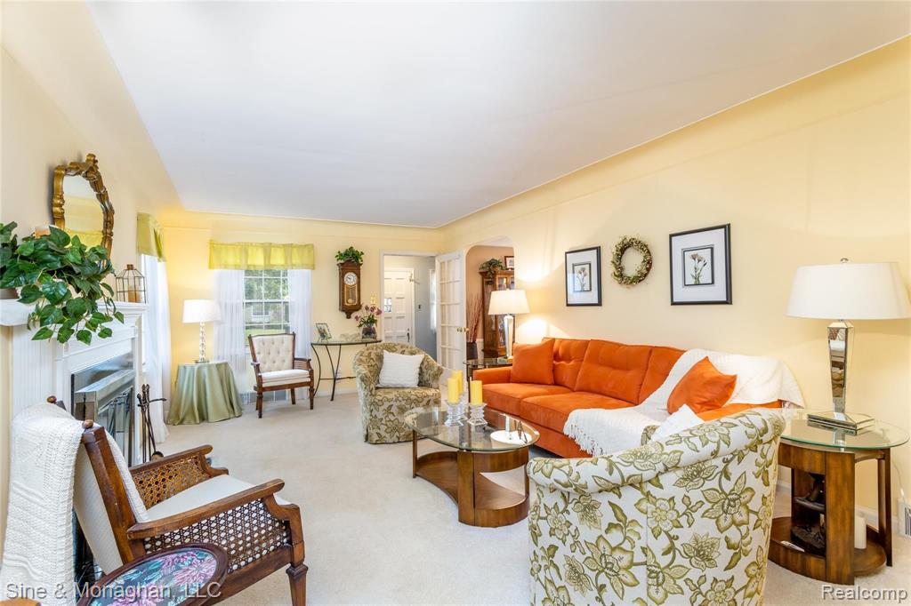 415 Maison Road Grosse Pointe Farms, MI 48236 - Photo 7 of 50