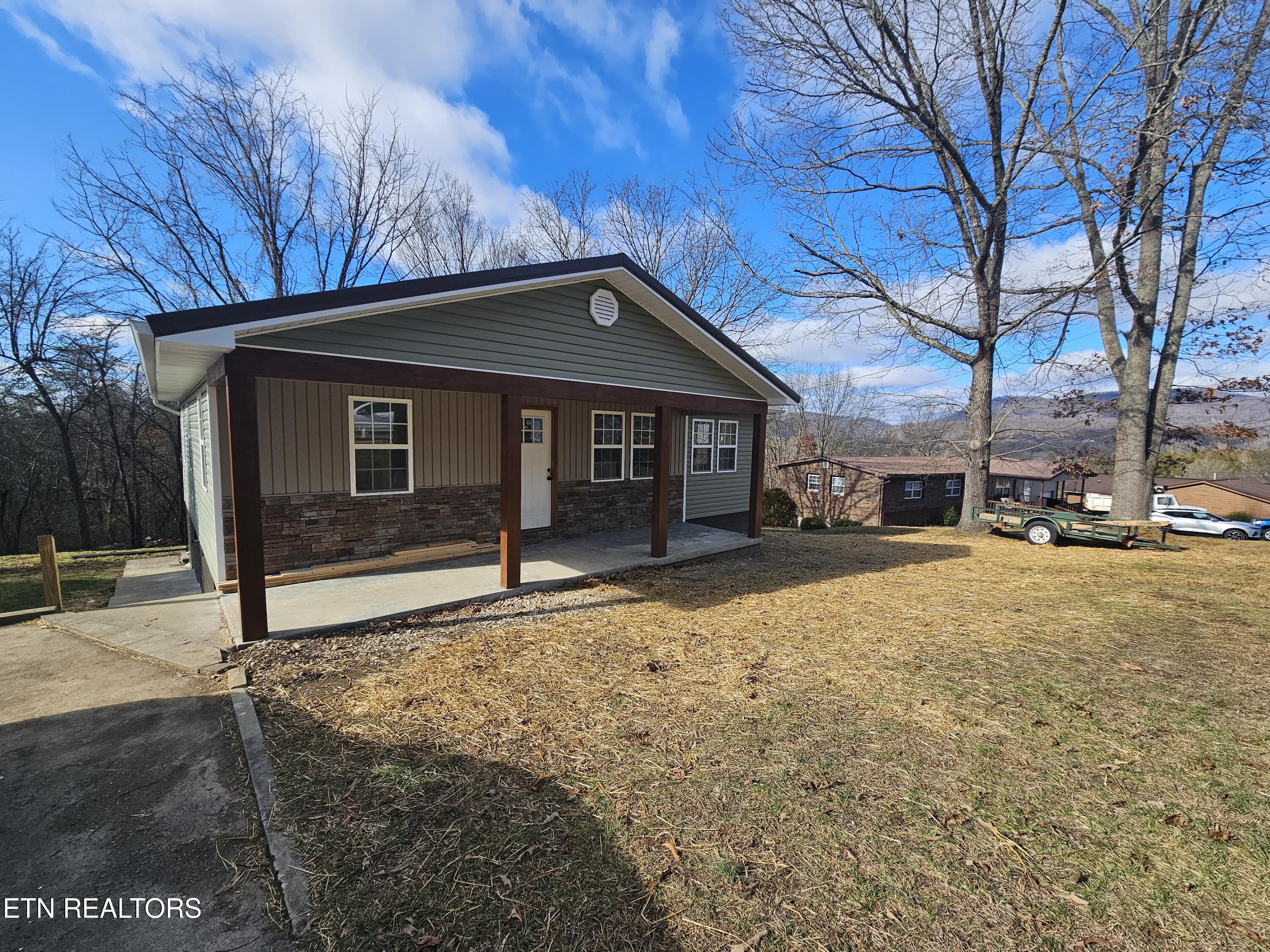 144 Stratford Road Harrogate, TN 37752 - Photo 2 of 7 20251230_115858