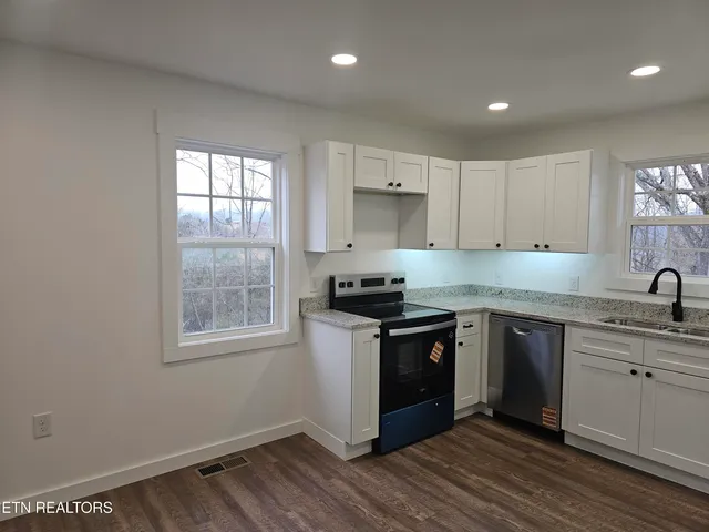 $279,900 | 144 Stratford Road, Harrogate, TN 37752