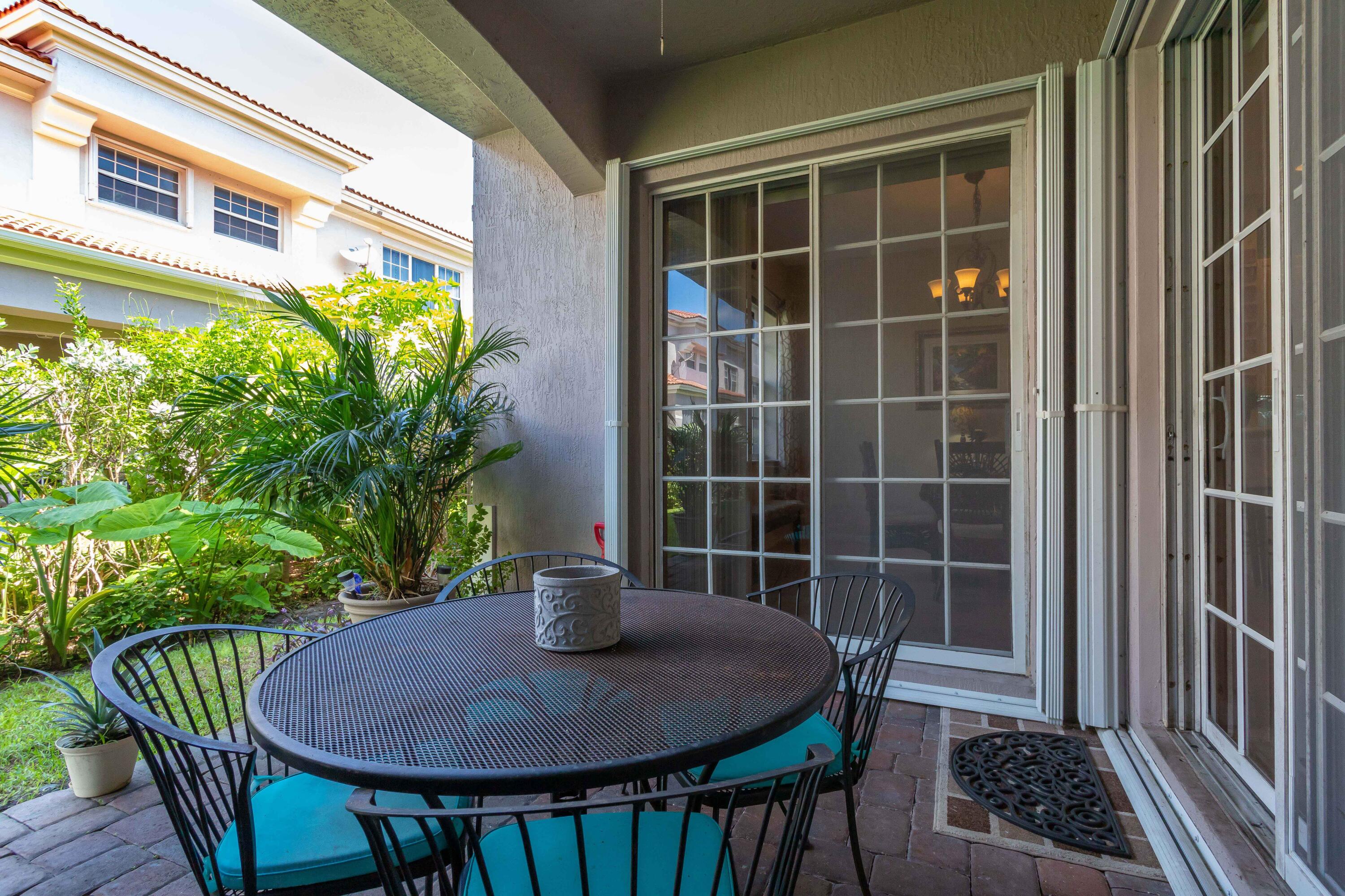 123 Lancaster Road Boynton Beach, FL 33426 - Photo 32 of 40 Patio