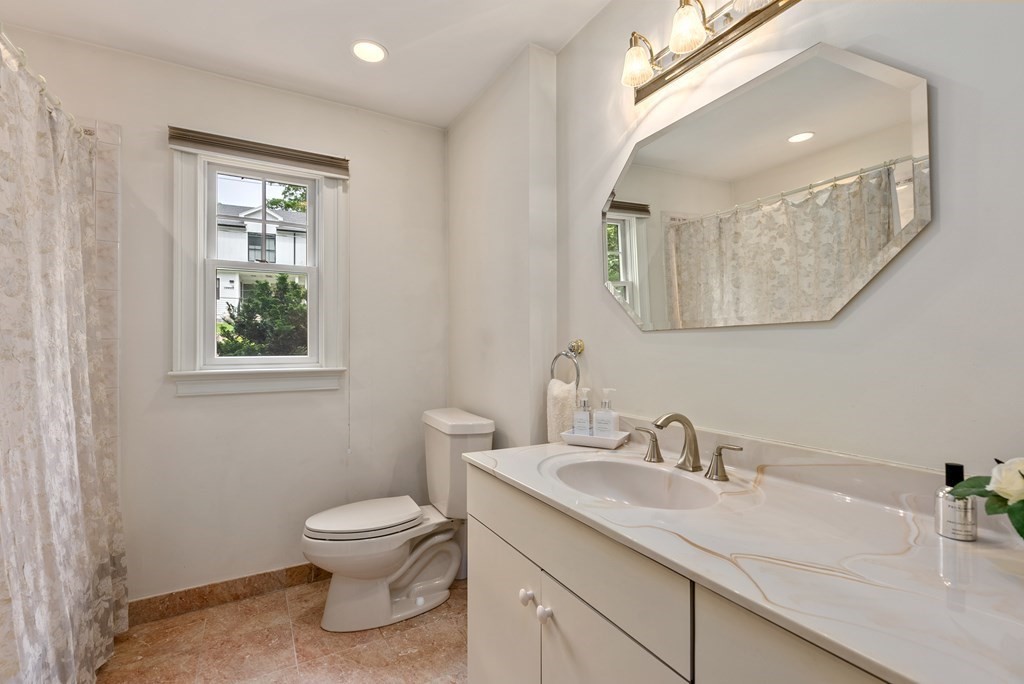 15 Linwood Road Wellesley, MA 02481 - Photo 19 of 33