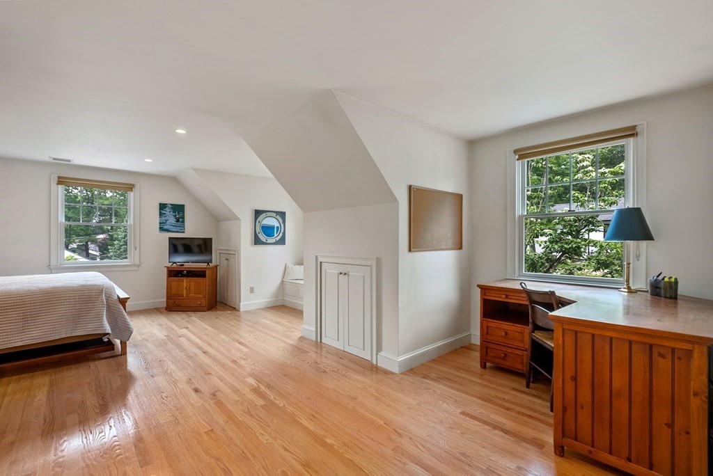 15 Linwood Road Wellesley, MA 02481 - Photo 23 of 33