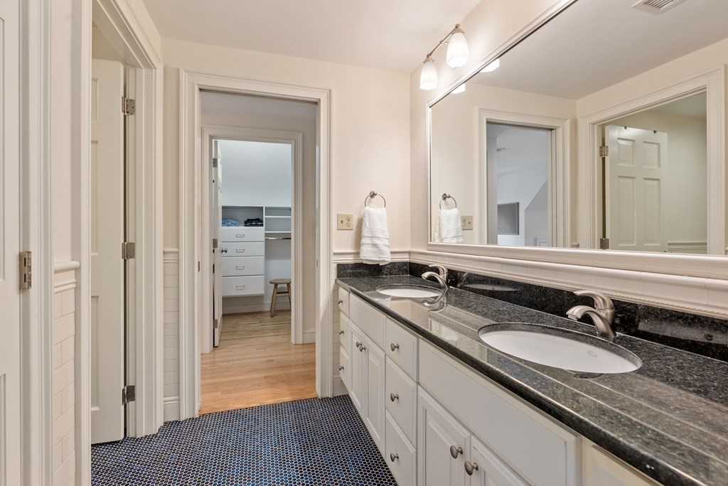 15 Linwood Road Wellesley, MA 02481 - Photo 24 of 33