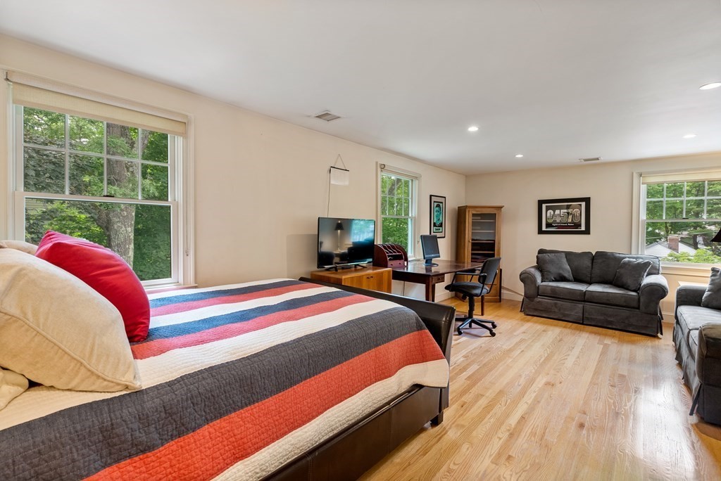 15 Linwood Road Wellesley, MA 02481 - Photo 25 of 33