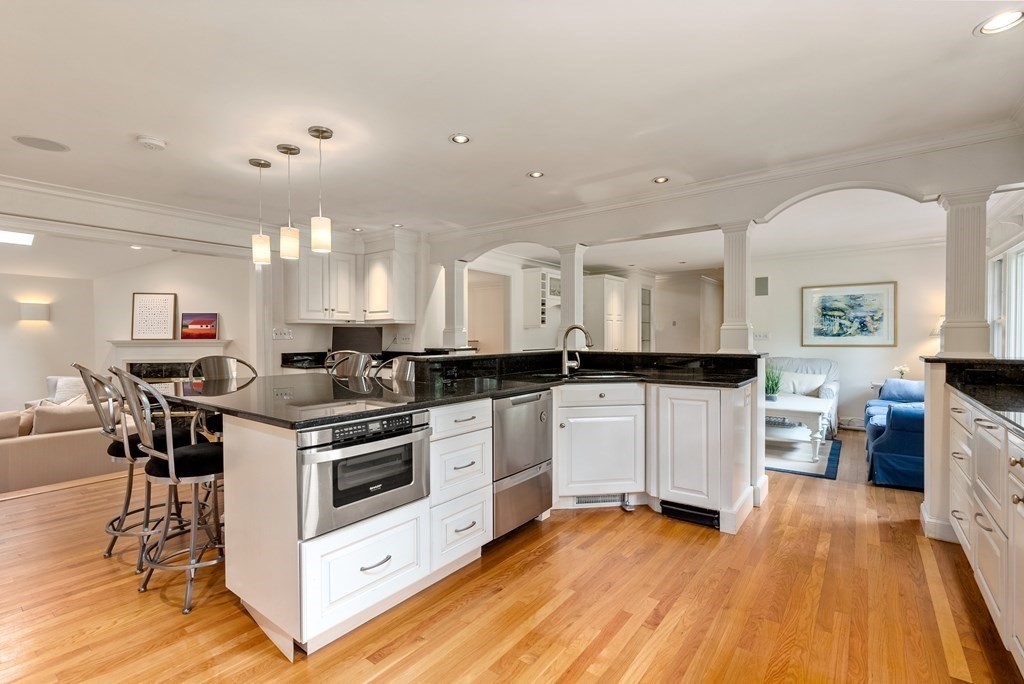 15 Linwood Road Wellesley, MA 02481 - Photo 8 of 33