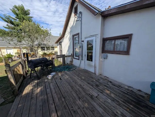 $94,900 | 1001 East Locust Street, Vincennes, IN 47591