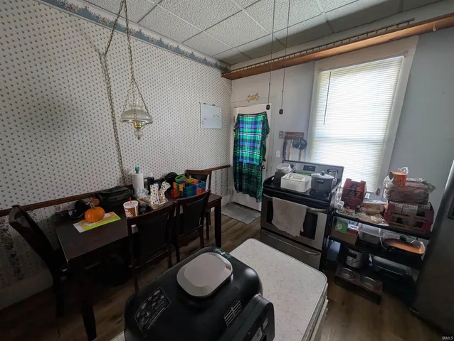 $94,900 | 1001 East Locust Street, Vincennes, IN 47591