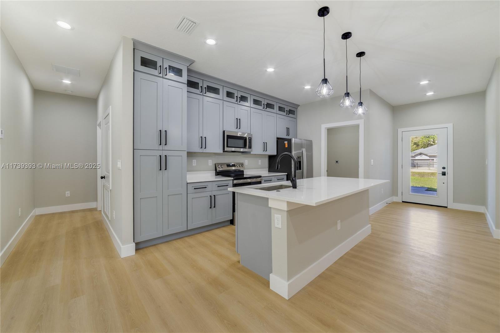 13356 Southwest 64th Street Road Ocala, FL 34481 - Photo 6 of 16 Gallery Image 6