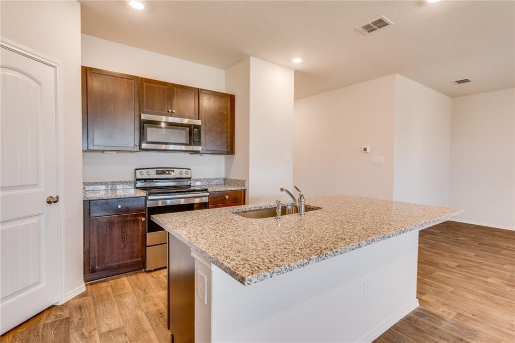 821 Indigo Way Seguin, TX 78155 - Photo 7 of 18