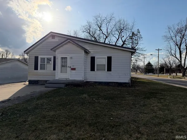 $169,900 | 615 North Whitley Street, Columbia City, IN 46725