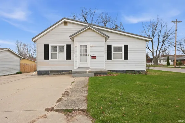 $169,900 | 615 North Whitley Street, Columbia City, IN 46725