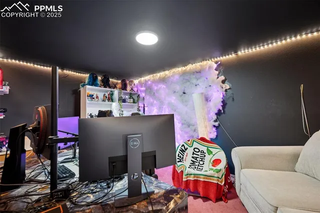 $750,000 | 985 Fuller Road, Colorado Springs, CO 80920