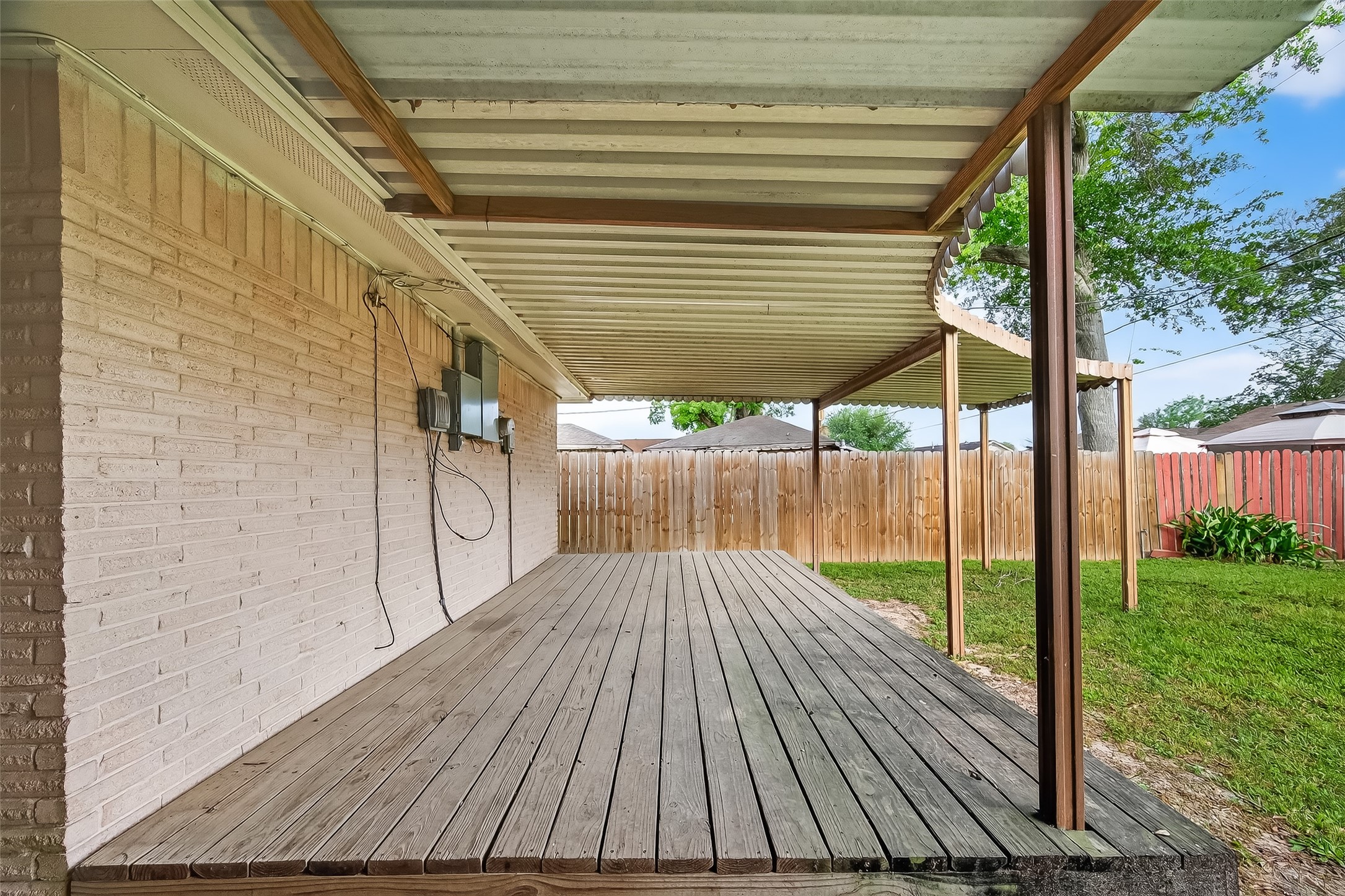 15022 Chipman Ln. Houston, TX 77060 - Photo 29 of 40 Wood deck