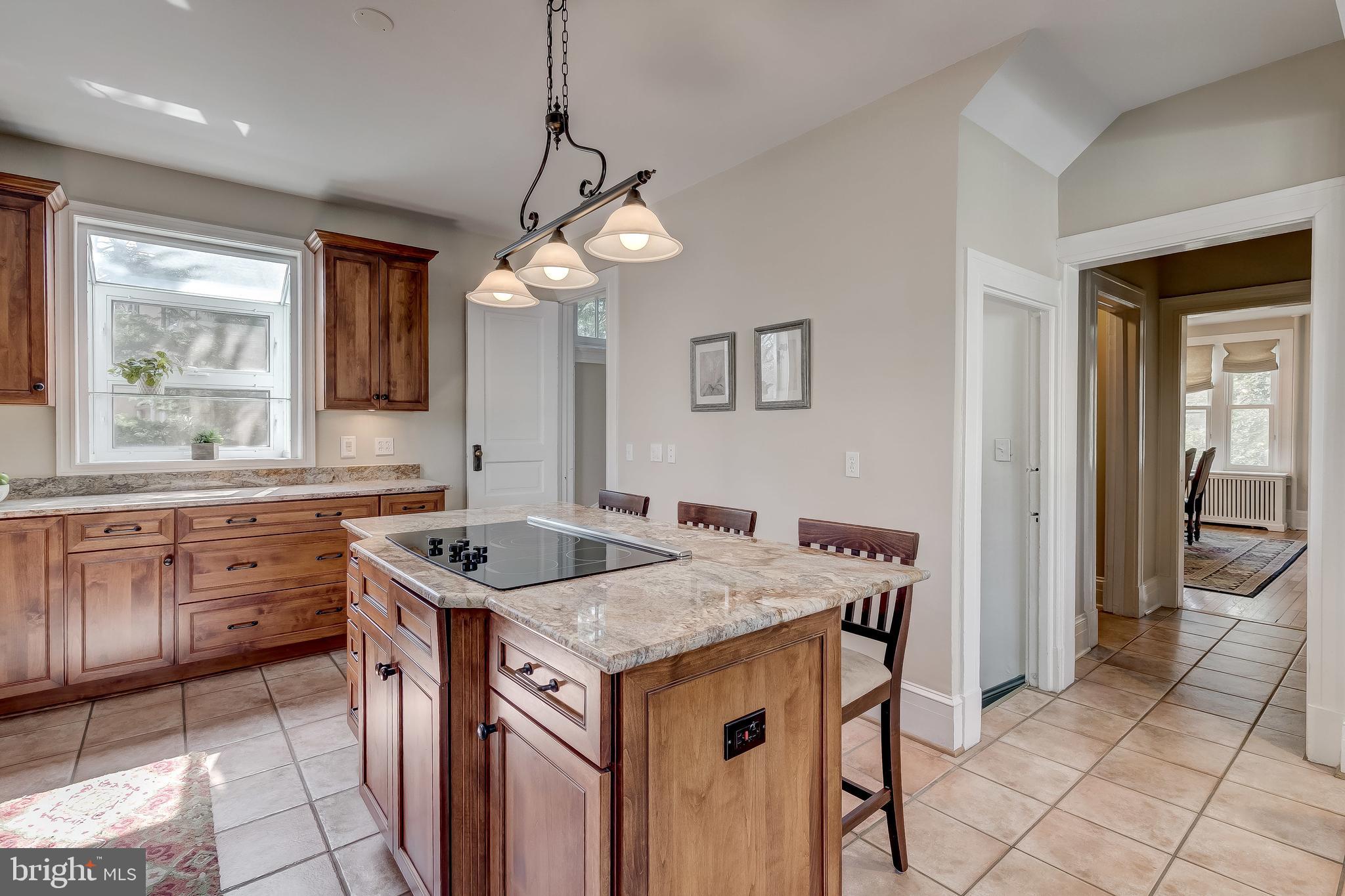 112 Longwood Road Baltimore, MD 21210 - Photo 30 of 77 Island with cooktop