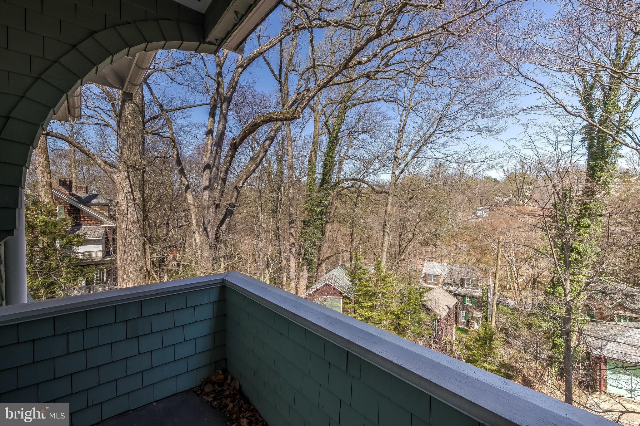 112 Longwood Road Baltimore, MD 21210 - Photo 69 of 77 Back balcony from hallway
