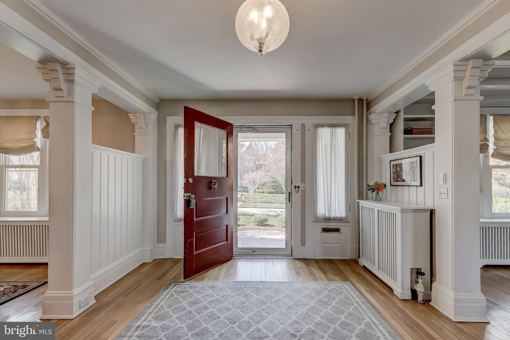 112 Longwood Road Baltimore, MD 21210 - Photo 8 of 77 Grand foyer