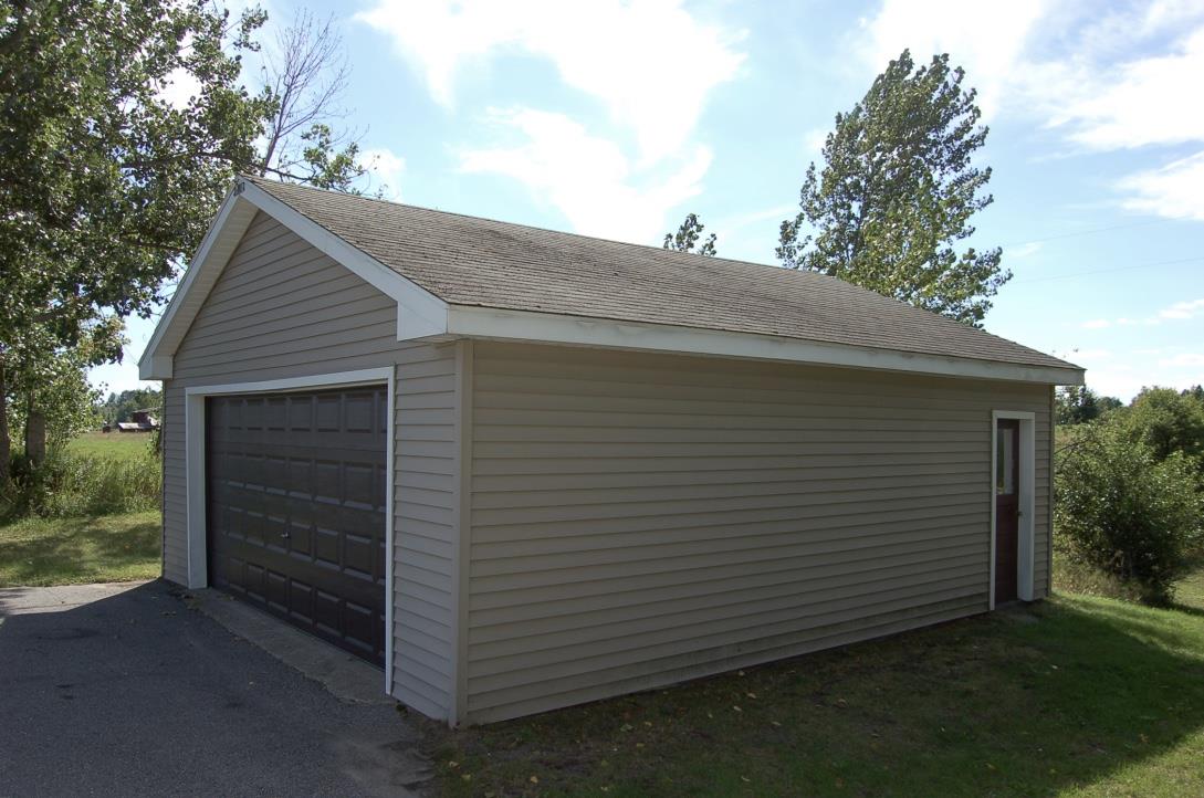 7775 Sayler Road Williamsburg, MI 49690 - Photo 15 of 24 1822395-14.JPG