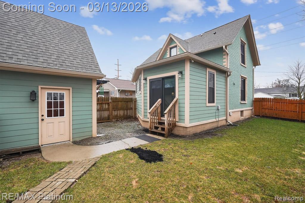 411 3rd Street Fenton, MI 48430 - Photo 39 of 43 Gallery Image 39
