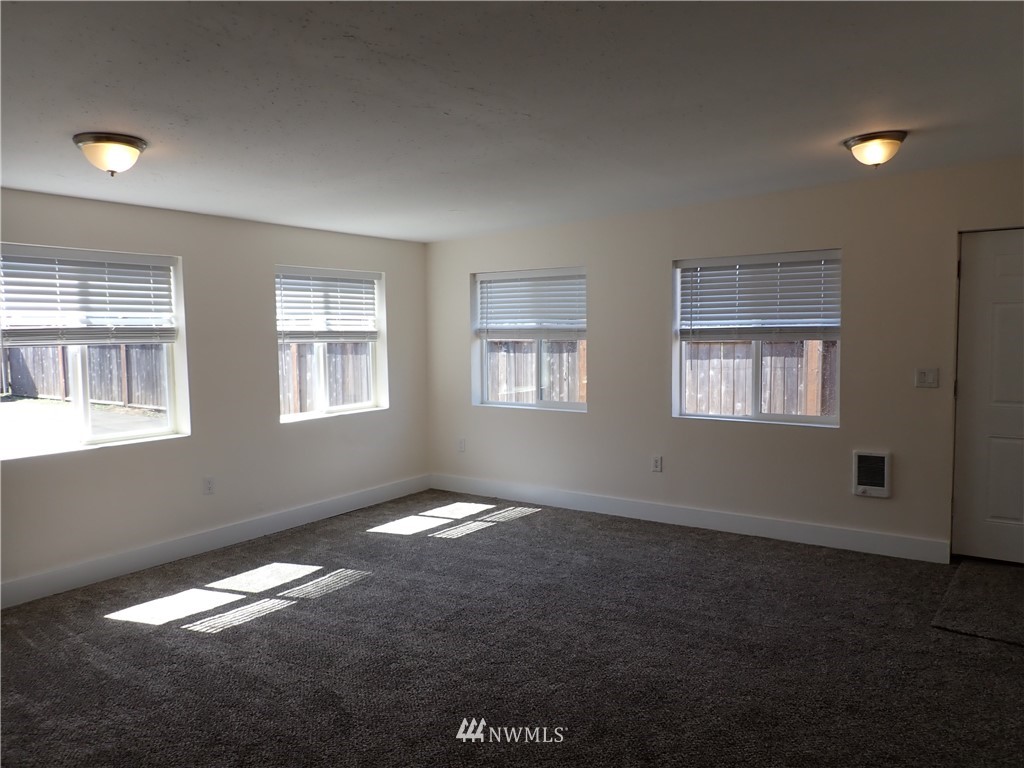 812 1st Street Cosmopolis, WA 98537 - Photo 38 of 40 Gallery Image 38