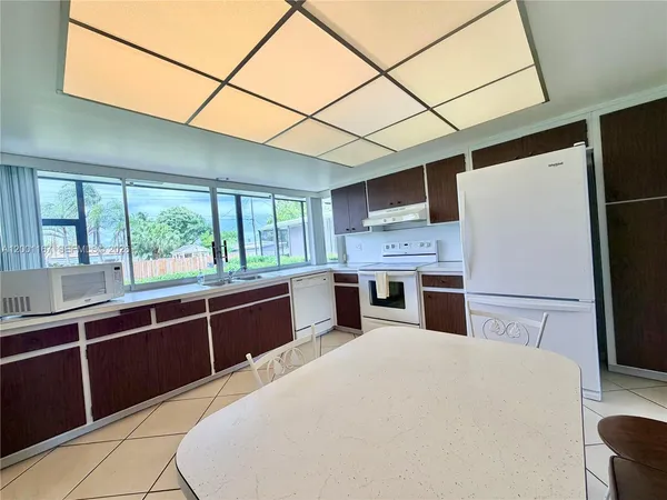 $4,200 | 5011 Madison Street, Hollywood, FL 33021