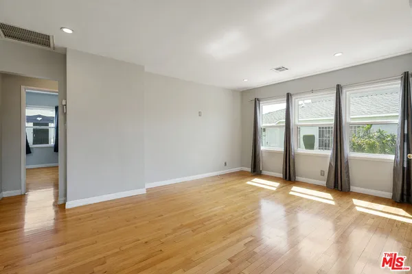 $3,350 | 1444 Meadowbrook Avenue, Los Angeles, CA 90019
