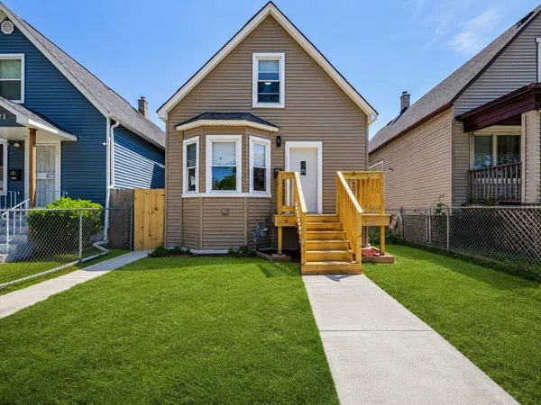 $250,000 | 117 East 104th Place, Chicago, IL 60628