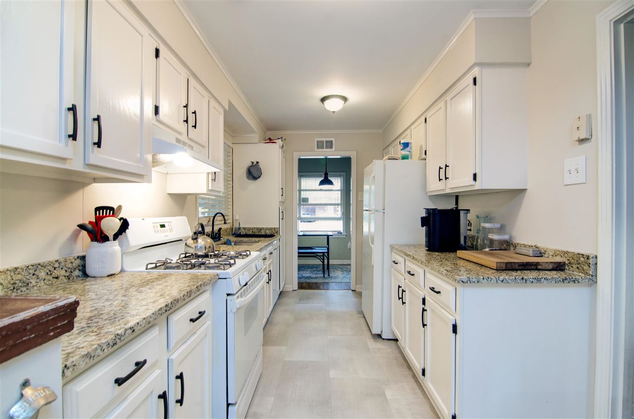 1321 Whitewater Road Memphis, TN 38117 - Photo 14 of 25 Gallery Image 14
