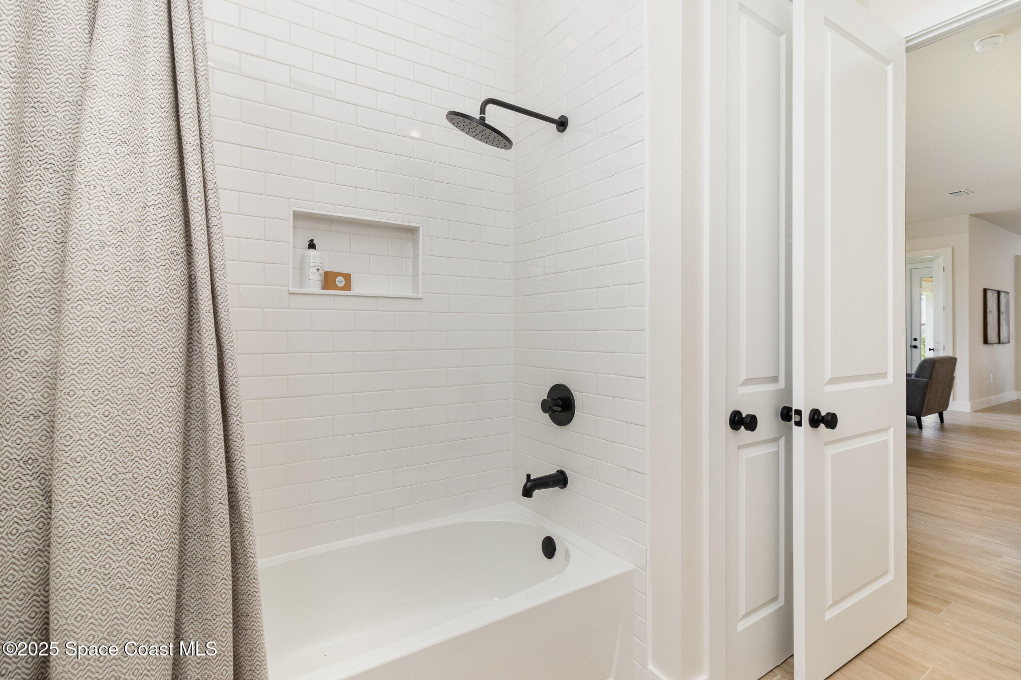 508 Topsail Drive Rockledge, FL 32955 - Photo 38 of 41 a bathroom with a bathtub