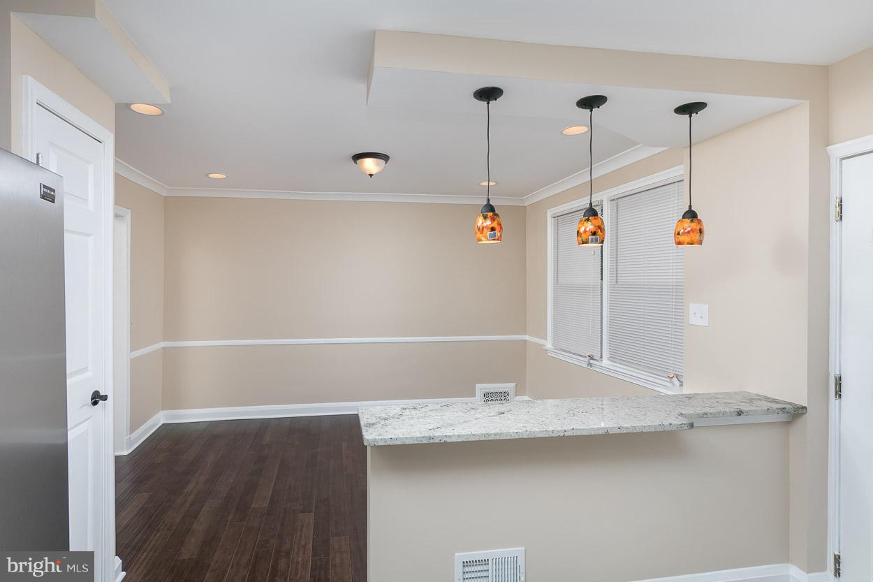 811 St Dunstans Road Baltimore, MD 21212 - Photo 13 of 30 Dining Room