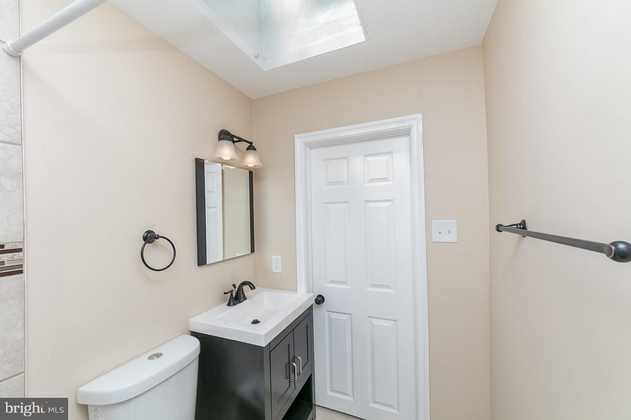 811 St Dunstans Road Baltimore, MD 21212 - Photo 19 of 30 Bath