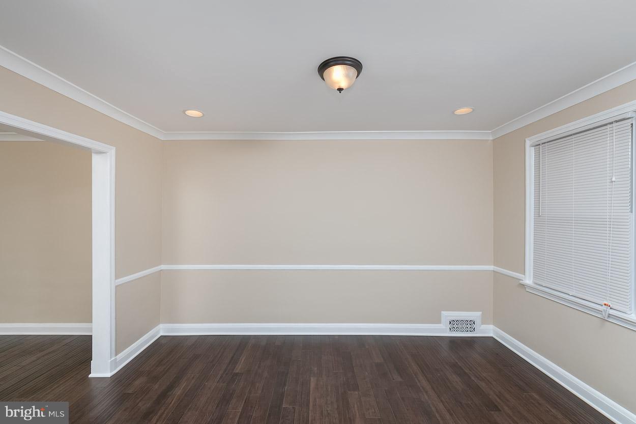 811 St Dunstans Road Baltimore, MD 21212 - Photo 6 of 30 Dining Room