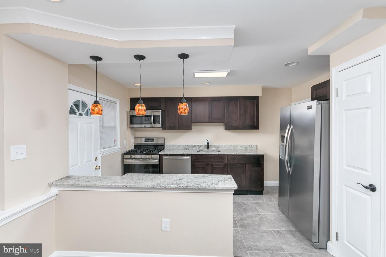 811 St Dunstans Road Baltimore, MD 21212 - Photo 9 of 30 Kitchen