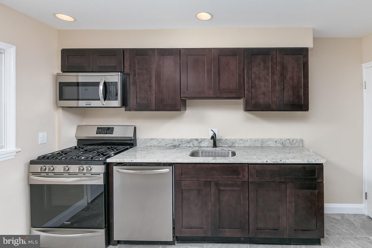 811 St Dunstans Road Baltimore, MD 21212 - Photo 10 of 30 Kitchen