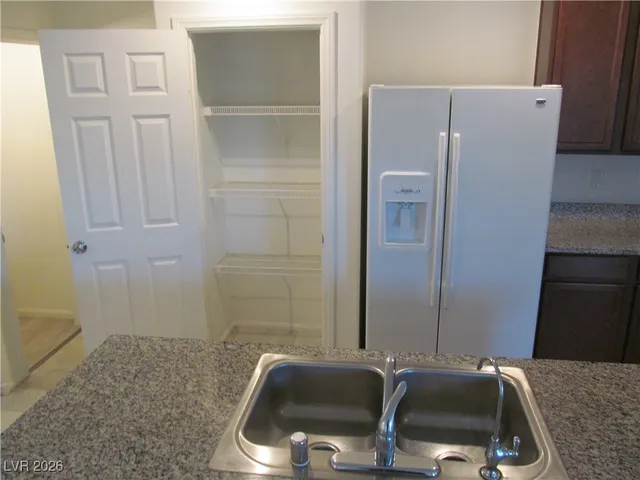 $2,100 | 5730 Casa Branca Street, Las Vegas, NV 89148