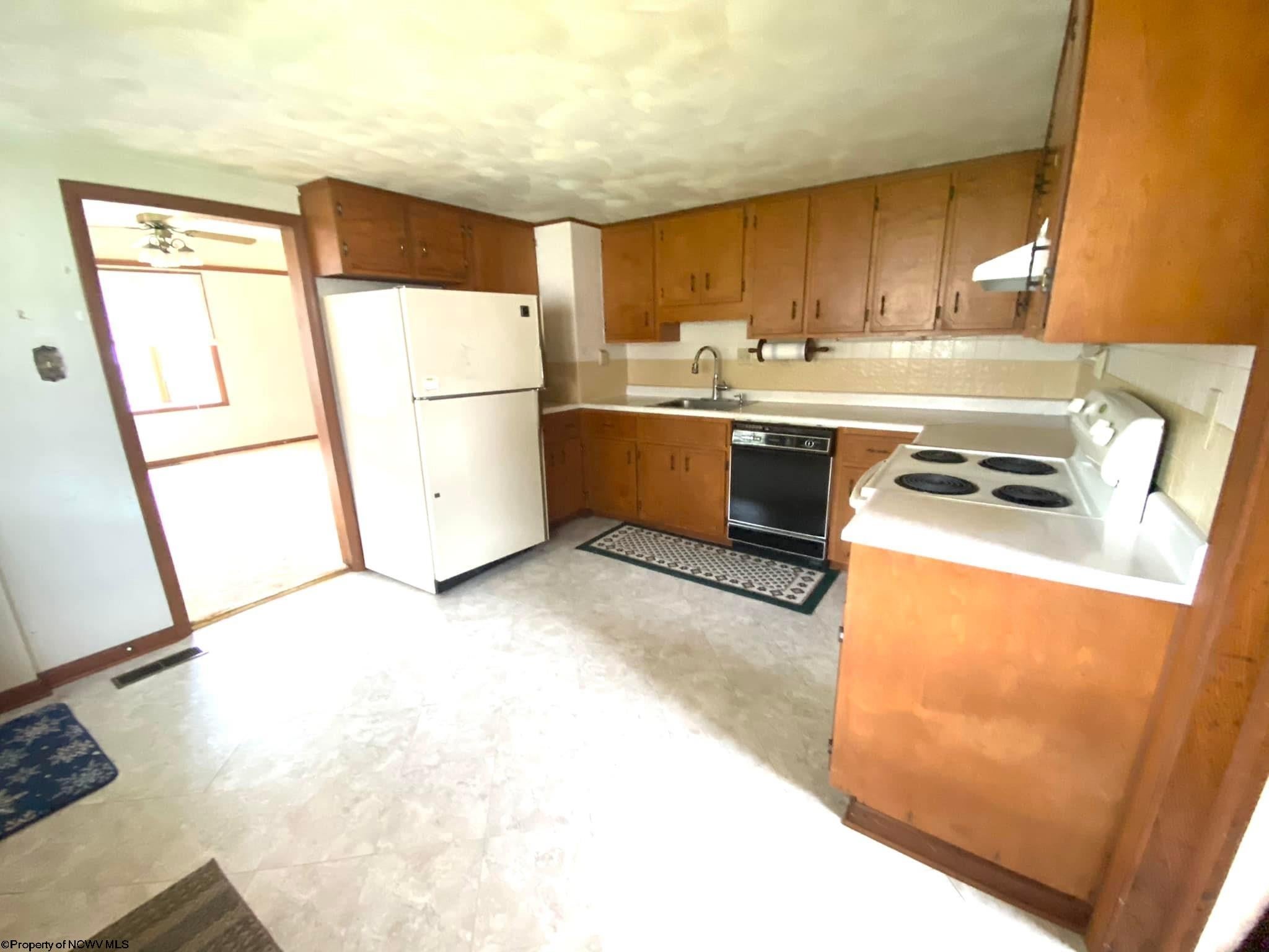 47 Charles Street Hendricks, WV 26271 - Photo 23 of 30 Gallery Image 23