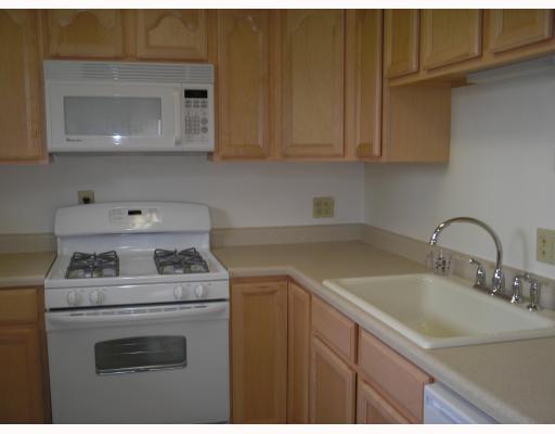 303 Ewings Mill Road Coraopolis, PA 15108 - Photo 3 of 12 Kitchen.