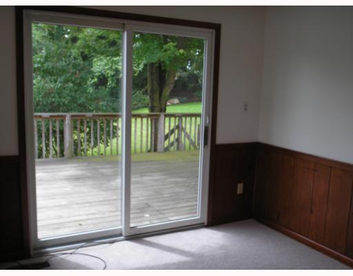 303 Ewings Mill Road Coraopolis, PA 15108 - Photo 7 of 12 Den/Family/Great Room.