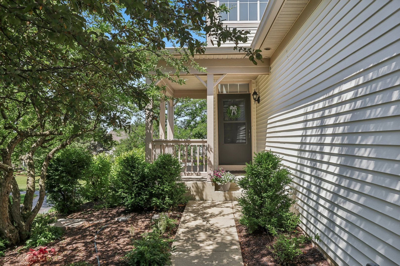 257 Grand Ridge Road St. Charles, IL 60175 - Photo 3 of 37