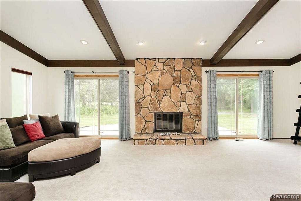 304 Coldiron Drive Rochester Hills, MI 48307 - Photo 10 of 31