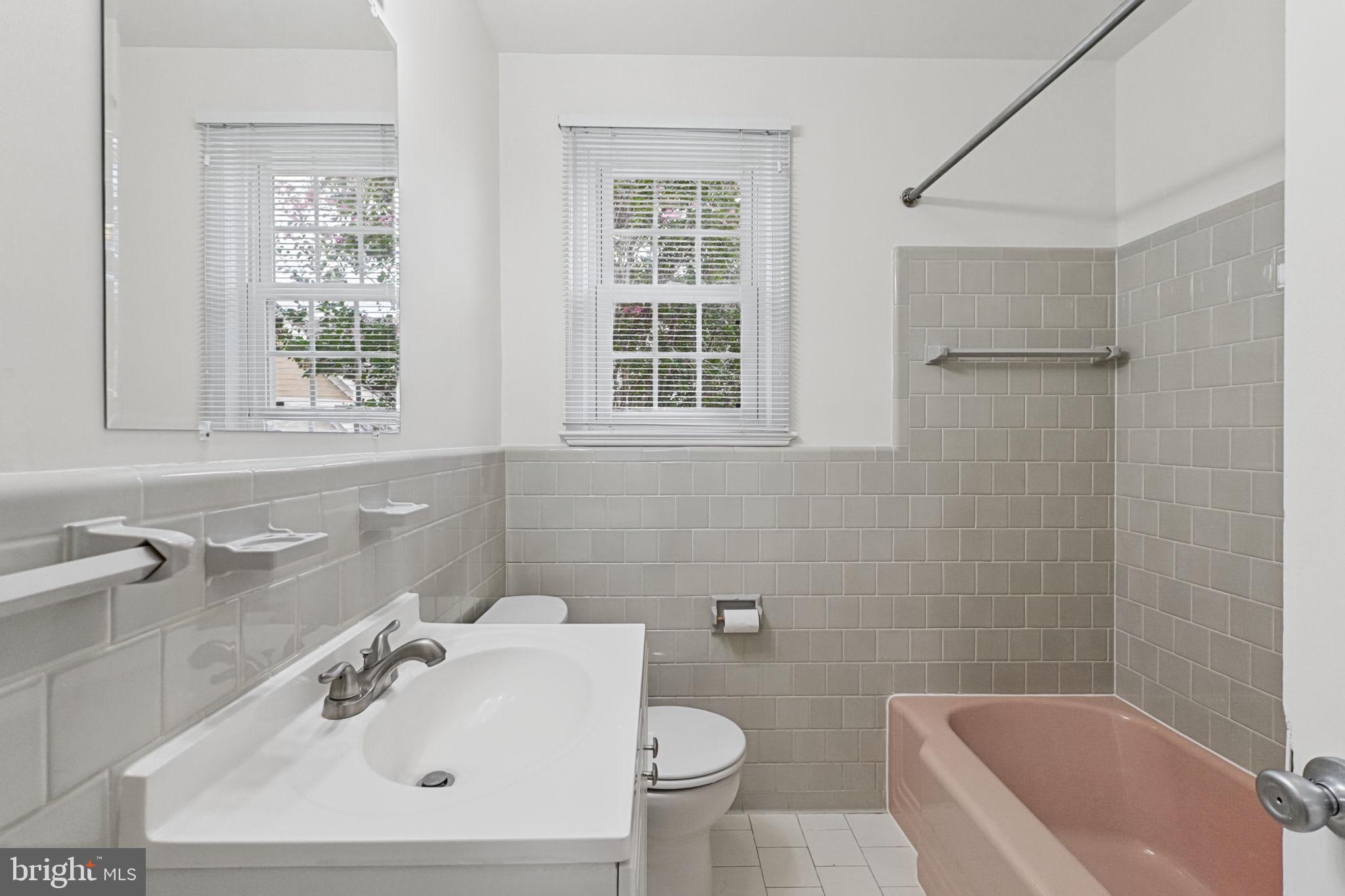 5625 Ogden Road Bethesda, MD 20816 - Photo 25 of 49 2nd upper level bathroom