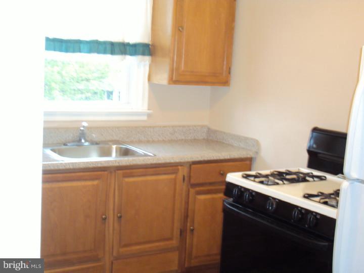 7830 Rugby Street Philadelphia, PA 19150 - Photo 2 of 16 Kitchen