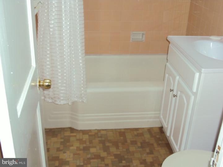 7830 Rugby Street Philadelphia, PA 19150 - Photo 10 of 16 Bathroom