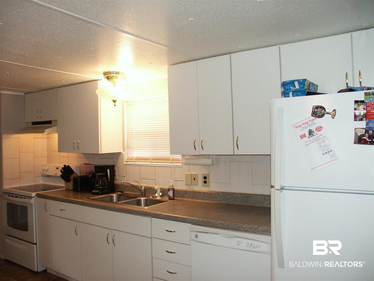 1335 Ridgewood Drive Lillian, AL 36549 - Photo 5 of 15 Kitchen and Appliances